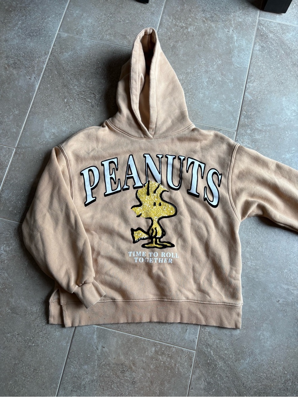 Zara Beige Peanuts Woodstock Hoodie with Yellow Graphic size 13-14